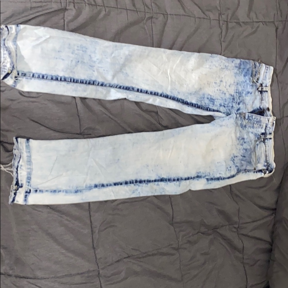I am selling jeans